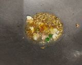 A picture of step 3 of Gobhi aloo matar.