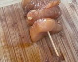 Une image de l'étape 3 de Brochettes de poulet teriyaki et riz sauté au chou pak choy.