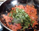 A picture of step 2 of Carrot coriander leaves soup.