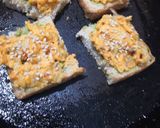 A picture of step 4 of Schezwan bread pockets.