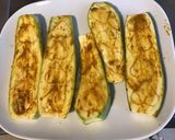 Une image de l'étape 5 de Courgettes vertes et blanches marinées tomates moutarde romarin grillées (recette plancha).