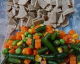 Foto langkah ke 1 dari resep Tumis Brokoli ft. Mix Vegetables Bumbu Saus Tiram.