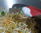 Foto langkah ke 4 dari resep Tumis Toge Bakso.