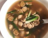 รูปขั้นตอนการทำที่ 1 ของ ผัดเห็ดน้ำ 🍄