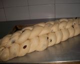 Foto del paso 17 de la receta: Pan de leche y pasas trenzado