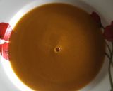 A picture of step 2 of Tomato vegetable creamy soup.