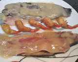 Foto del paso 4 de la receta: Trucha con bacon y gambas a la gabardina
