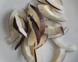 A picture of step 2 of Prawns masala.