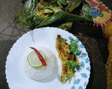 A picture of step 8 of Gondhoraj Pabda Paturi/ Kafir lime fish paturi.