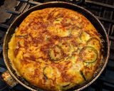 Foto del paso 5 de la receta: Tortilla de papas y calabacín