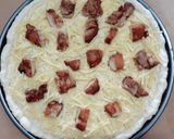 รูปขั้นตอนการทำที่ 4 ของ 🍕พิซซ่าไก่บาร์บีคิวซอสเนยกระเทียม homemad pizza/homemade barbecue chicken pizza butter garlic sauce