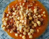 Foto del paso 1 de la receta Garbanzos con chorizo y torreznos