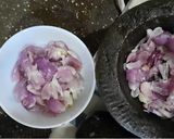A picture of step 2 of Horsegram stir fry(in Malayalam- muthira mezhukkupuratty).