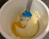 A picture of step 4 of Mario super star cake.