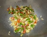 A picture of step 2 of Masala maggie.