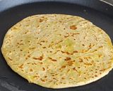 A picture of step 4 of Aloo paratha recipe.