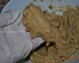 عکس مرحله 3 از دستور حلوای بادام بدون پخت