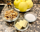 Foto del paso 1 de la receta: Pastel con manzanas, nueces y caramelo