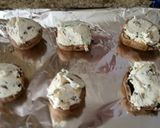 A picture of step 4 of cream cheese stuffed mushroomlove.