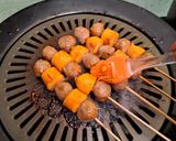 Foto langkah ke 5 dari resep Bakso & Sosis Bakar.