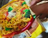A picture of step 2 of Cheese maggi.
