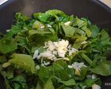 Foto del paso 2 de la receta: Lechuga y acelga salteadas