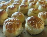 Tejmentes burgonyás pogácsa recept fázis 6 fotója