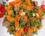Foto langkah ke 4 dari resep Tumis wobu (wortel buncis).