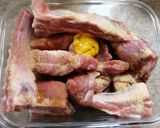 Foto del paso 1 de la receta: Costillas para enamorar 🐖💕 (en freidora de aire)