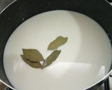 A picture of step 2 of Nolen gurer payes/Rice kheer with date jaggery.