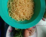 Gambar langkah 1 resipi Mee Goreng Mudah.