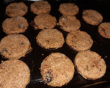Foto del paso 4 de la receta: Galletitas de avenas y pasas de uva