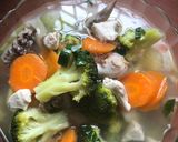Foto langkah ke 3 dari resep Sop ayam brokoli.