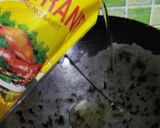 Foto langkah ke 2 dari resep Isian Ayam Jamur.