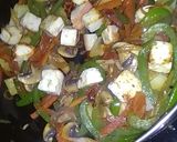 A picture of step 4 of Stir fry Mushroom paneer mix veggies 🍄🍄🍄.