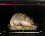 Karácsonyi egész, töltött, gesztenyés bébipulyka recept fázis 18 fotója