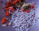 Foto langkah ke 3 dari resep Tumis Bunga Pepaya Teri Medan.