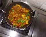 A picture of step 5 of Tofu-matar gravy.