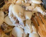 Foto del paso 4 de la receta: Chipirones / sepia encebollada (picante)