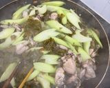 Hình bước làm 4 của món Ếch xào lá giang, bạc hà chua chua cay cay thơm ngon