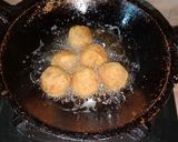 Foto langkah ke 6 dari resep Bitterballen Ayam Jamur.
