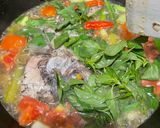 Foto langkah ke 4 dari resep Sop Ikan Gurame.