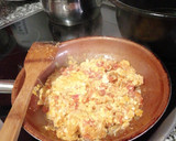 Foto del paso 4 de la receta: Huevo revuelto con ahogado