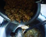 A picture of step 2 of Bhuna qeema.