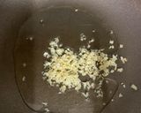 Hình bước làm 4 của món Gà kho nấm đông cô