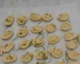 Foto del passaggio 2 della ricetta Girelle aromatizzate