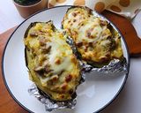Foto langkah ke 9 dari resep Leftover rendang loaded potato.