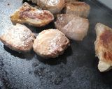 Foto del paso 1 de la receta: Peceto de cerdo con crema de mostaza y papas