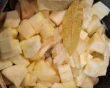 Foto del paso 4 de la receta: Carrilleras ibéricas en salsa de reineta, calabacín y macademia