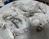 Foto del paso 2 de la receta: Pescadillas fritas como las ha hecho siempre “La Bis”